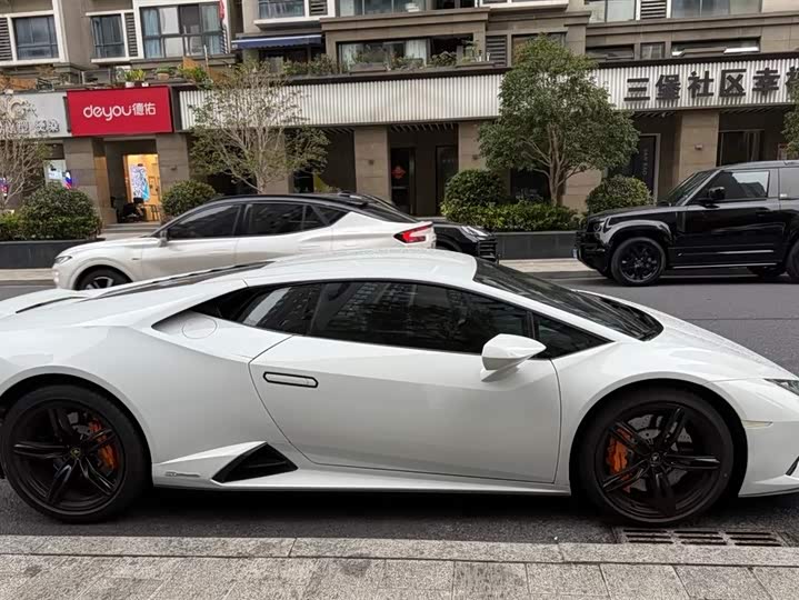 Фото 6 - Lamborghini Huracán