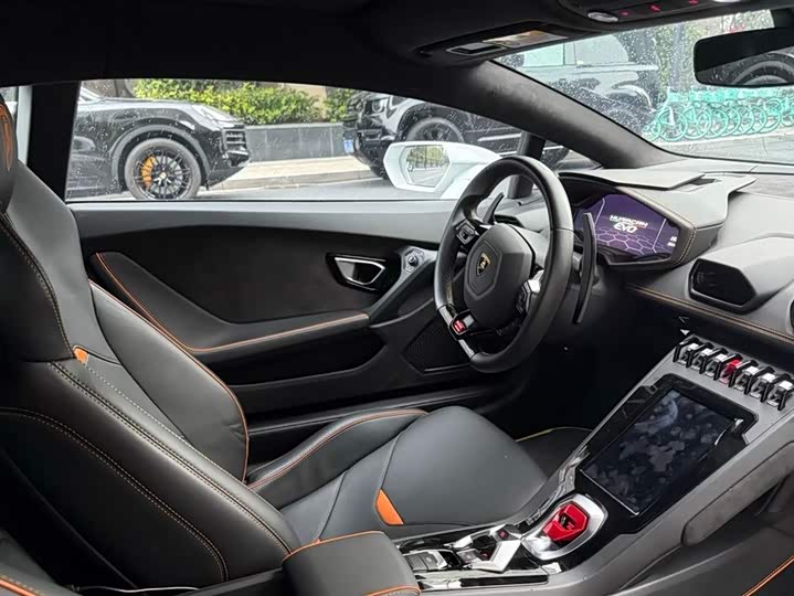 Фото 7 - Lamborghini Huracán