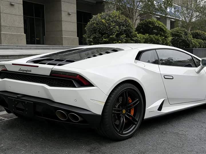 Фото 9 - Lamborghini Huracán