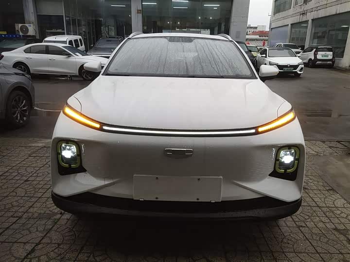 Фото 3 - Geely Geometry E Firefly