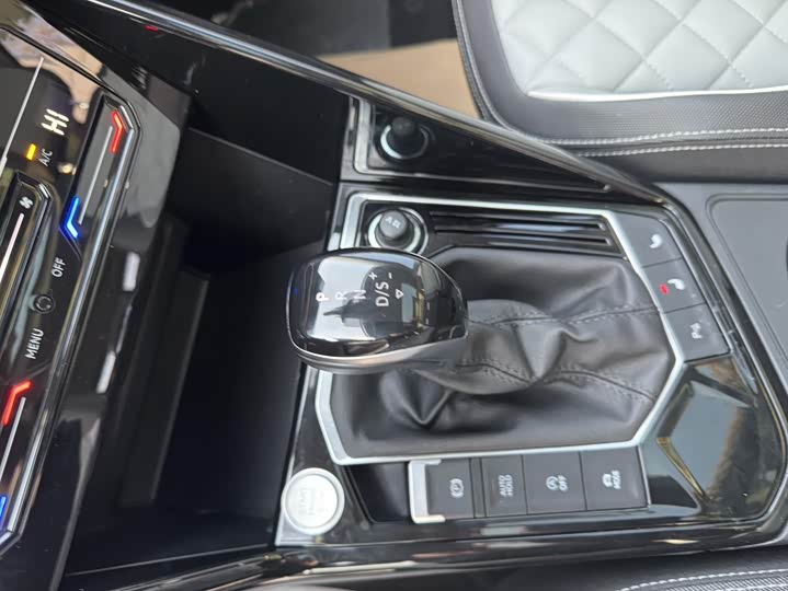 Фото 8 - Volkswagen Tayron