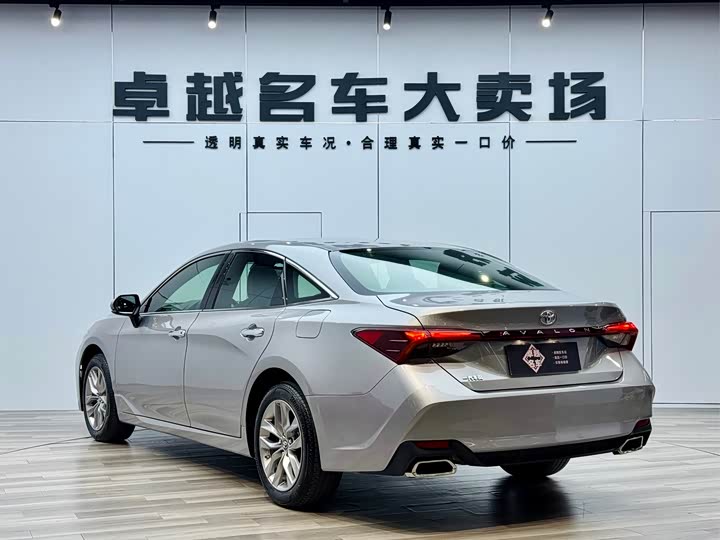 Фото 7 - Toyota Avalon