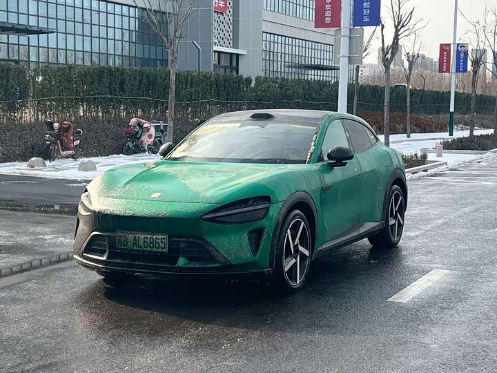 Фото 1 - Xiaomi YU7