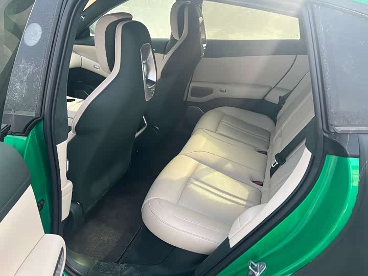 Фото 8 - Xiaomi YU7