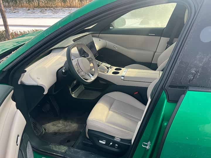 Фото 9 - Xiaomi YU7