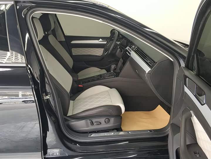 Фото 8 - Volkswagen Magotan