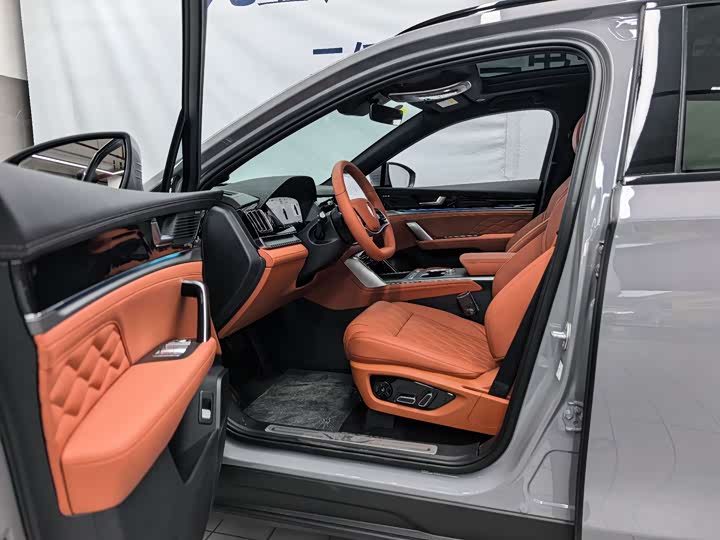 Фото 6 - BYD Tang Hybrid/EV