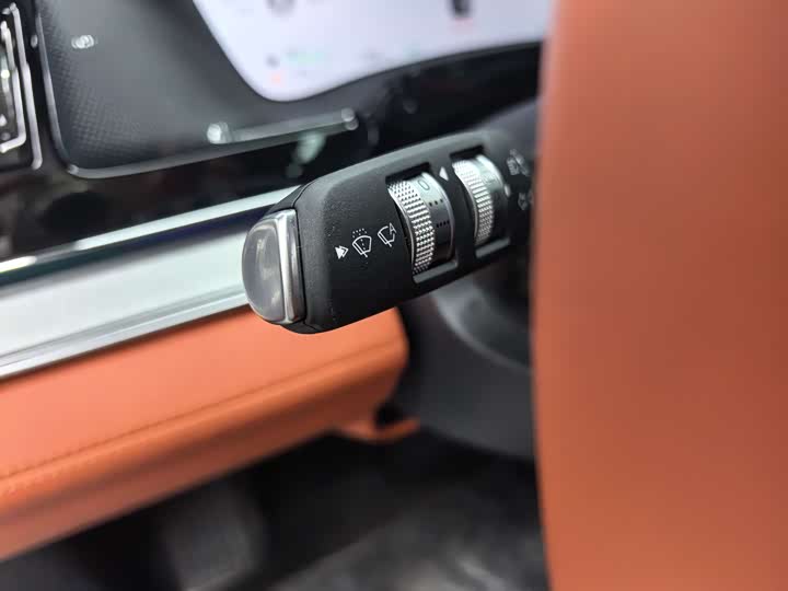 Фото 9 - BYD Tang Hybrid/EV