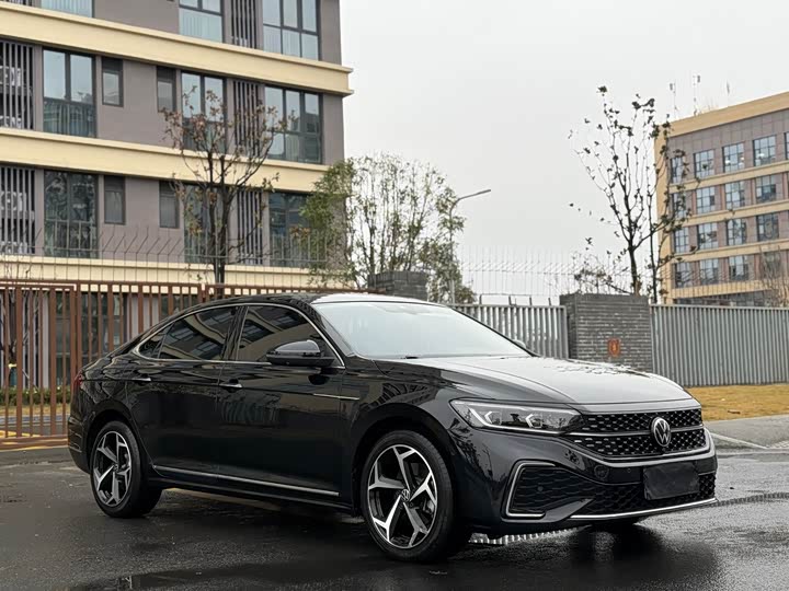 Фото 3 - Volkswagen Passat