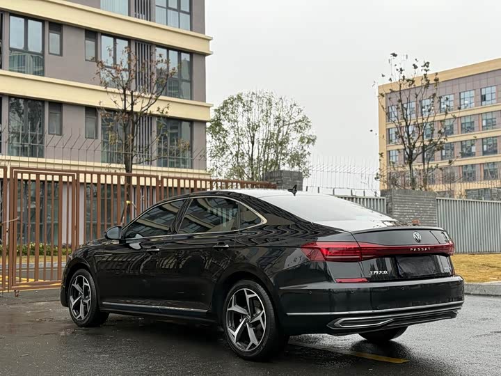 Фото 5 - Volkswagen Passat