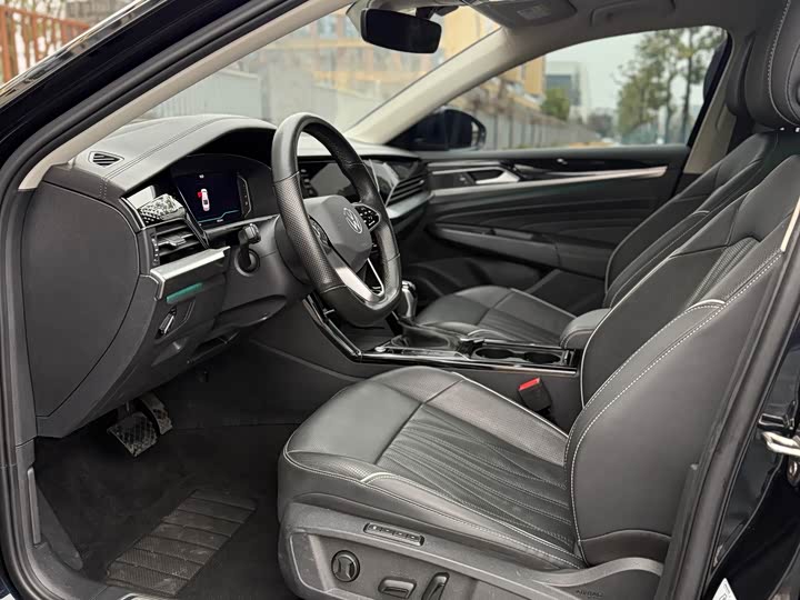 Фото 9 - Volkswagen Passat