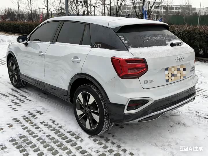 Фото 6 - Audi Q2L