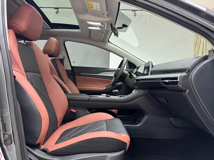 Фото 8 - Changan Eado Plus