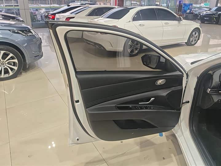 Фото 7 - Hyundai Elantra N line