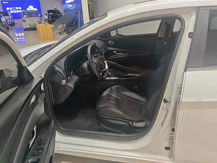 Фото 9 - Hyundai Elantra N line