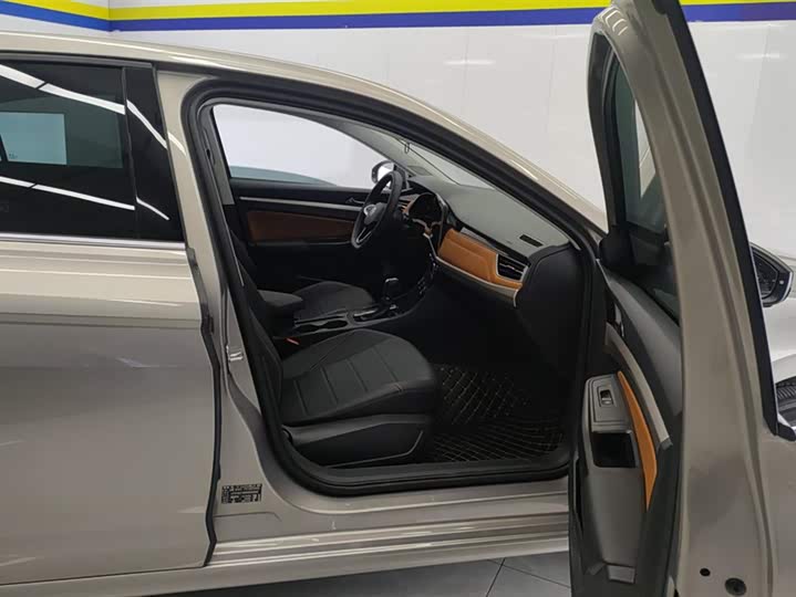 Фото 8 - Volkswagen Bora