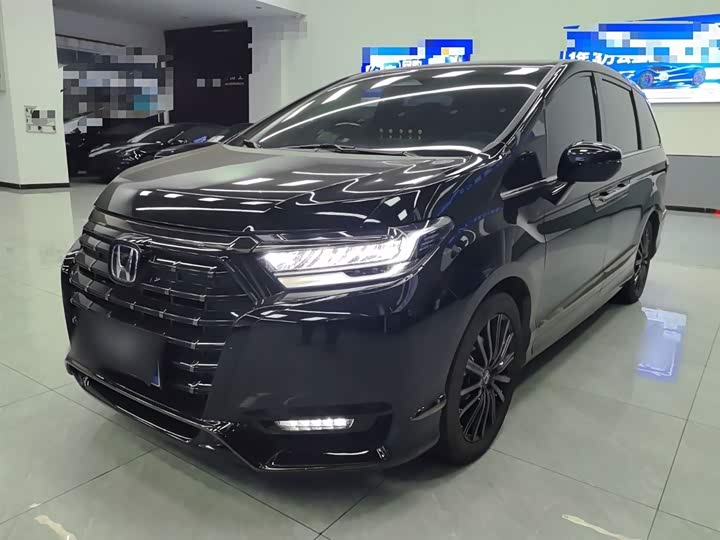 Фото 1 - Honda Elysion