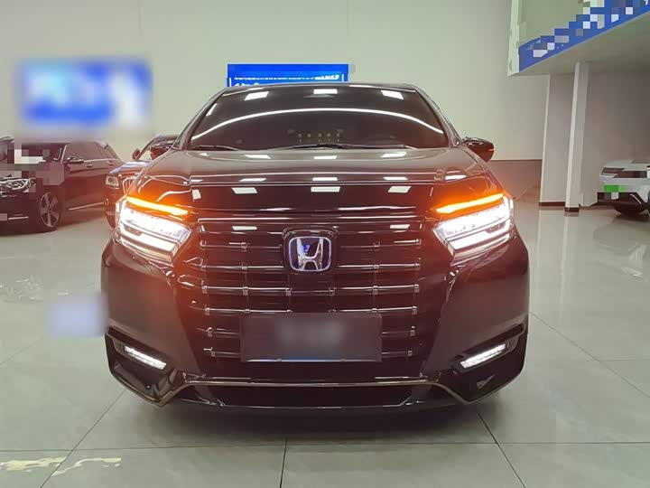 Фото 3 - Honda Elysion