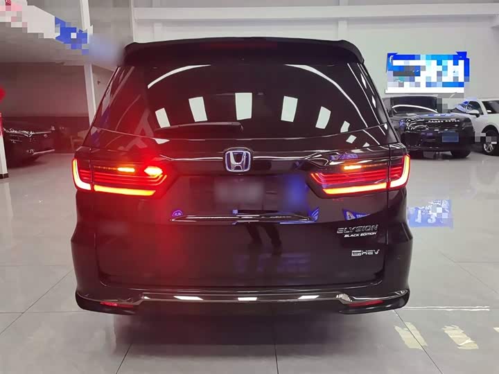 Фото 6 - Honda Elysion