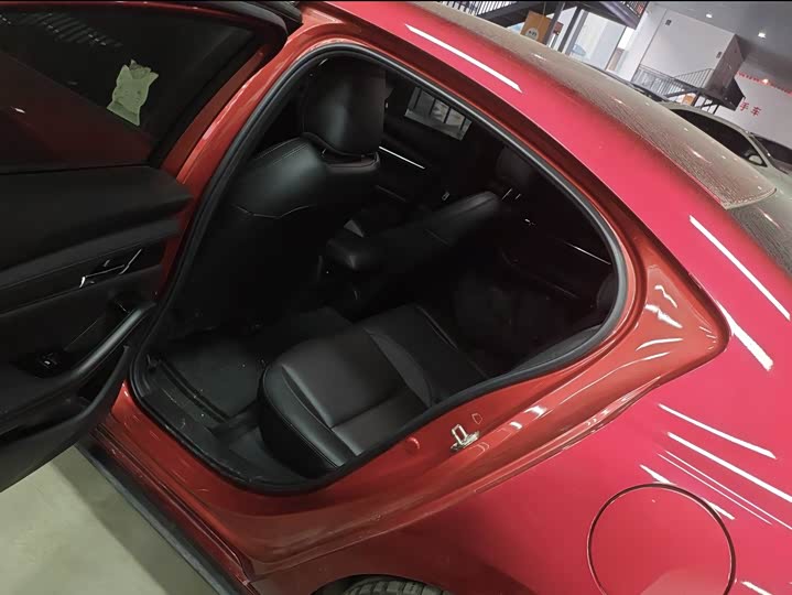 Фото 5 - Mazda 3 (Axela)