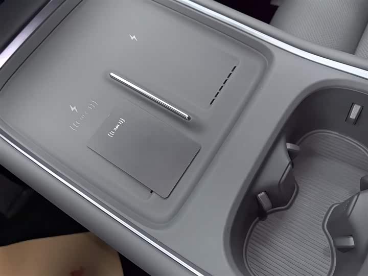 Фото 9 - XPeng F57