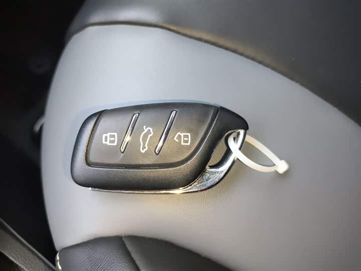 Фото 9 - Roewe Clever