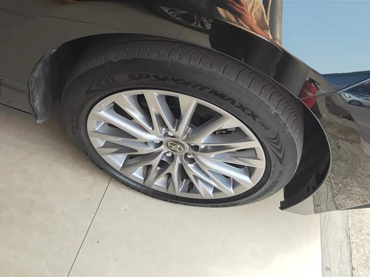 Фото 6 - Toyota Avalon