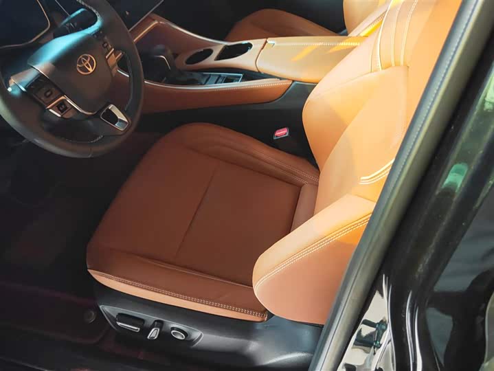 Фото 9 - Toyota Avalon