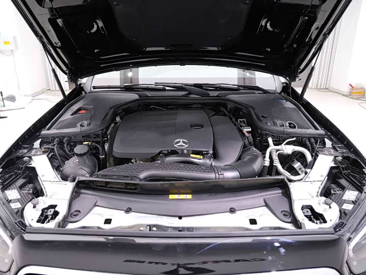 Фото 5 - Mercedes-Benz E-Class