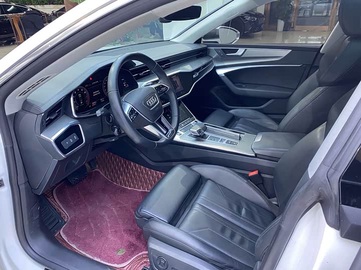 Фото 7 - Audi A7