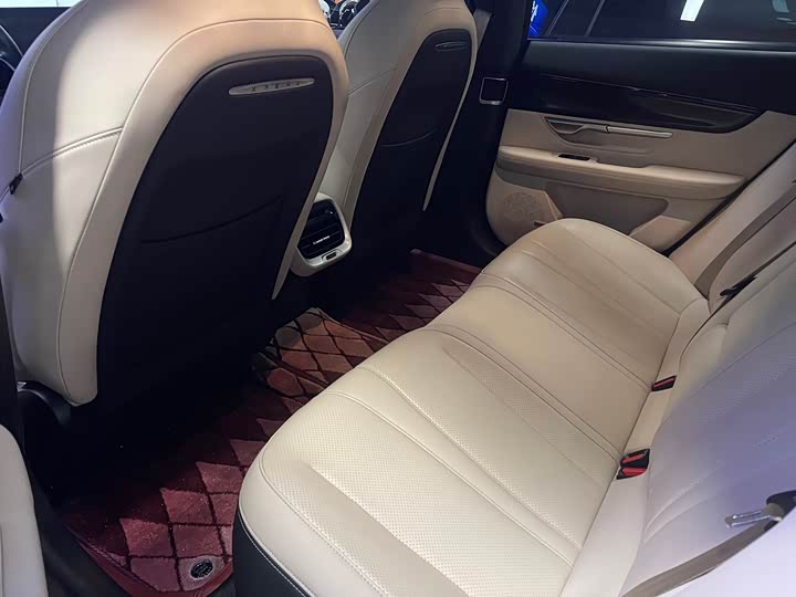 Фото 6 - XPeng P7