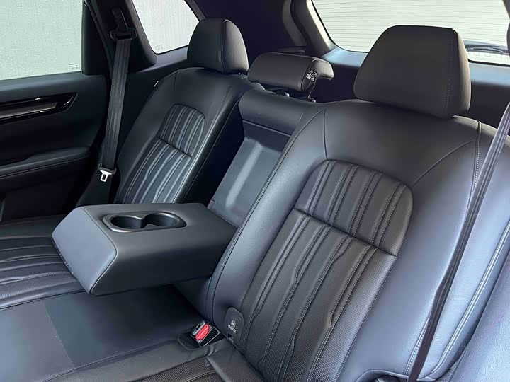 Фото 8 - Honda Breeze Hybrid