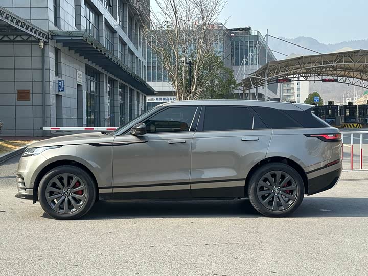 Фото 4 - Land Rover Range Rover Velar