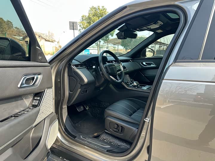 Фото 6 - Land Rover Range Rover Velar