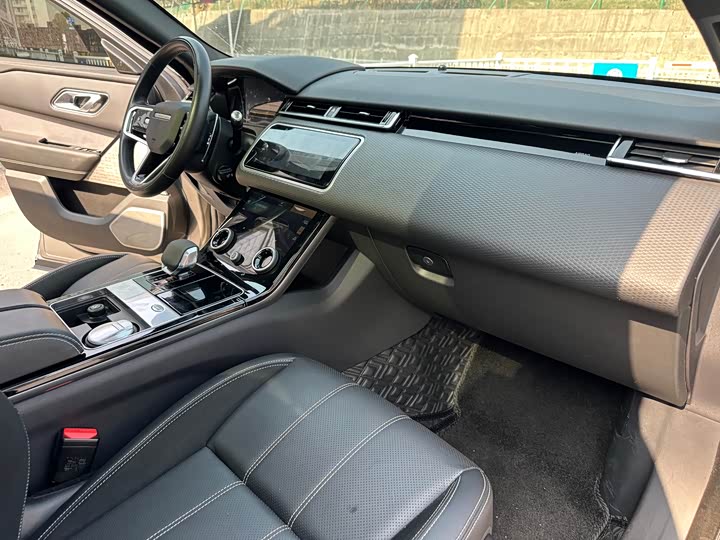 Фото 9 - Land Rover Range Rover Velar