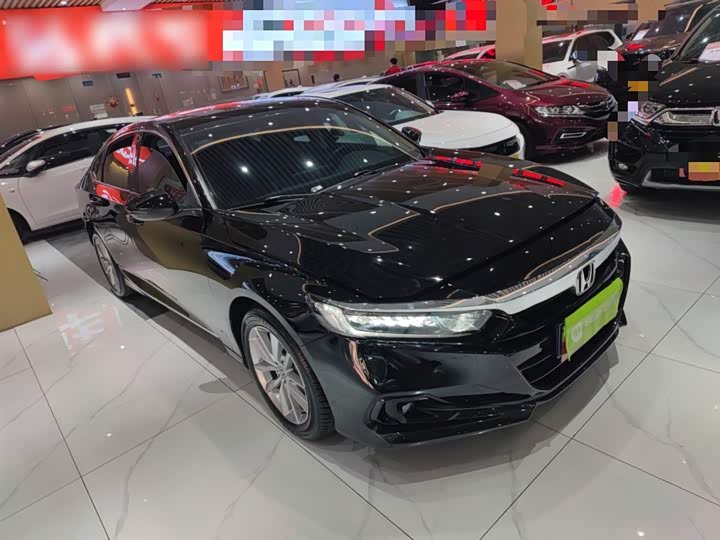 Фото 4 - Honda Accord