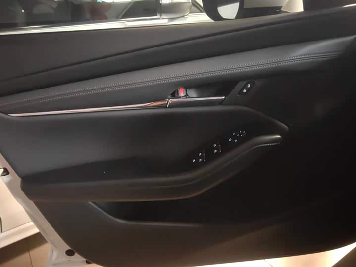 Фото 7 - Mazda 3 (Axela)