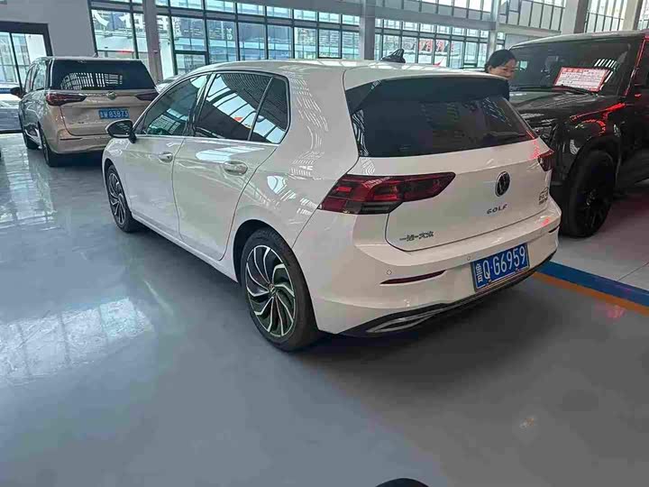 Фото 6 - Volkswagen Golf