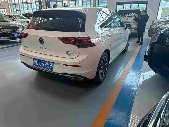 Фото 7 - Volkswagen Golf