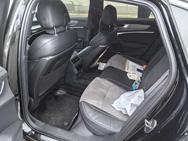 Фото 5 - Audi A6L