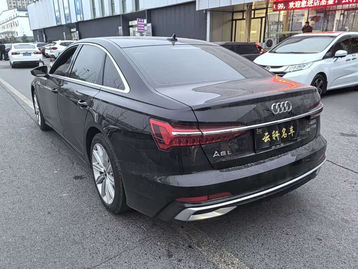 Фото 8 - Audi A6L