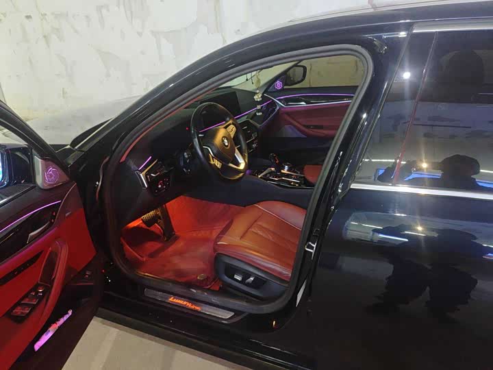 Фото 4 - BMW 5 Series