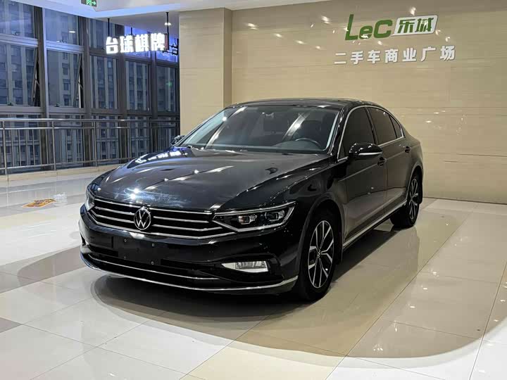 Фото 1 - Volkswagen Magotan