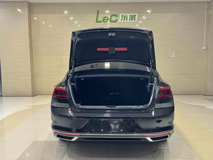 Фото 8 - Volkswagen Magotan