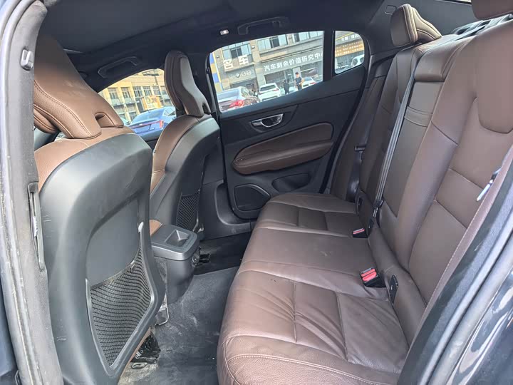 Фото 6 - Volvo S60