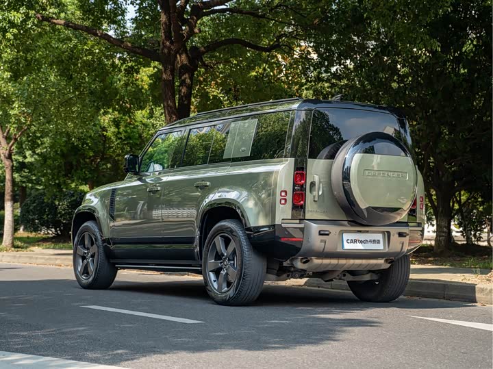 Фото 4 - Land Rover Defender