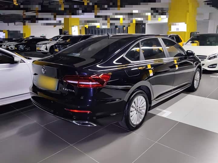 Фото 7 - Volkswagen Lavida