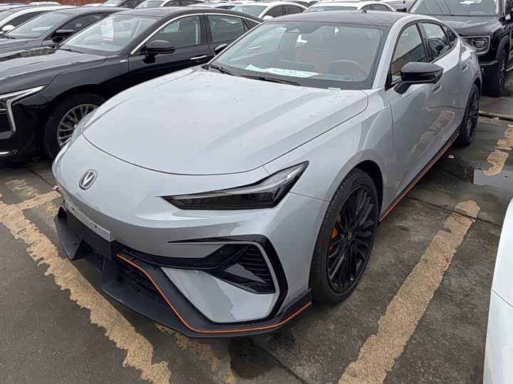 Фото 3 - Changan UNI-V