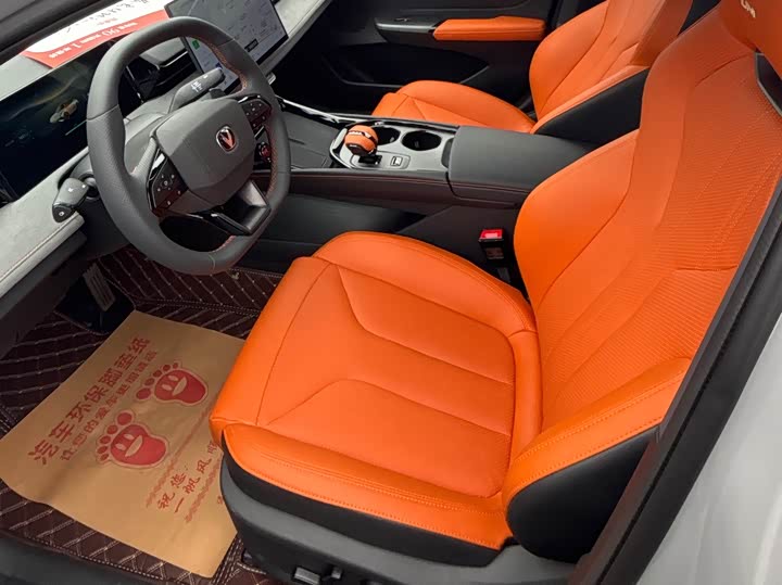 Фото 9 - Changan UNI-V