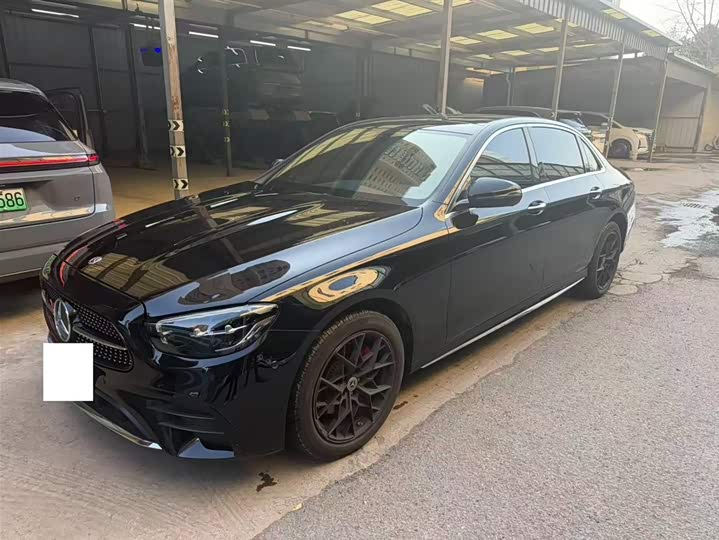 Фото 1 - Mercedes-Benz E-Class